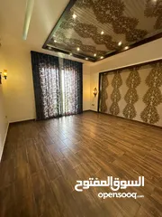  12 شقة مميزة عبدون للبيع