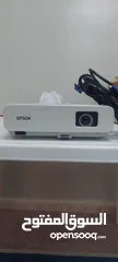  3 Epson Projector  استخدام خفيف جدا