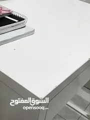  4 مكتب ايكيا مستعمل يوجد فيه خدوشات للبيع بسعر جيد  سعر الشراء  44 دينار اردني و سعر البيع 15