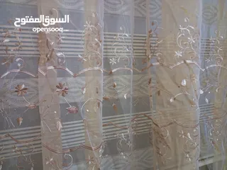  3 بردايه لون بني مع لمعه ذهبي مطرزه ورد بني طول القماش 6 متر ومخيطه عشباك مترين ونص