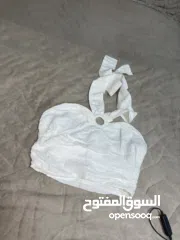  1 توب زارا ابيضّ برقبه هالتر مع حلقه بحاله ممتازه