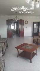  2 شقه طابقيه للبيع الزرقاء جبل طارق