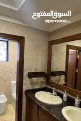  6 لقطه لقطه بنايه بسعر الارض فقط للبيع ضاحية النخيل
