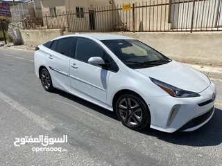  3 تويوتا بريوس 2022  بطاريه ليثيوم ماشيه 10 الاف 4 جيد حره جمرك جديد باسم المشتري