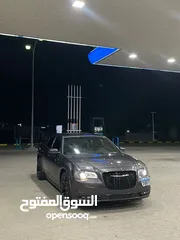  8 للبيع كرايسلر2019 s300. دفريشن