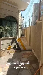  7 منزل تجاري للايجار حي عمان 300 متر ركن على شارعين