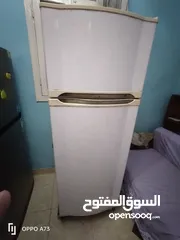  1 ثلاجه كريازى مستعمله