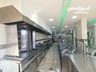  8 عدة مطعم كاملة للبيع ستانلس طبي كلها للبيع كامل او متفرق