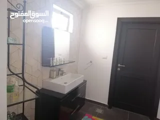  4 فيلا سكنيه بالسلط للبيع زي وادي الحمامرة واصل جميع الخدمات ومنطقة هادئة قريبة من الاسواق