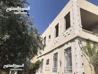  12 منزل مستقل للبيع في شارع الوينك مكون من اربع شقق بسعر مغري جدااا