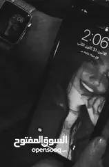  1 ايفون x عادي بحاله ممتازه جدا مكسور الباك كسر خفيف معه 3 كفرات وشاحن اصلي