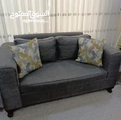  3 طقم كنب 9 مقاعد بحاله ممتازه مفصل تفصيل