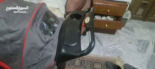 12 عرباية أطفال قوية ومتينة وشبه جديديدة استعمال قليل وماركة GOODbabY وبحالة ممتازة