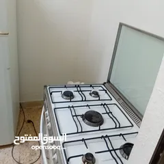  9 بيت مفروشة