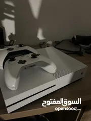  1 اكس بوكس ون مع شاشة