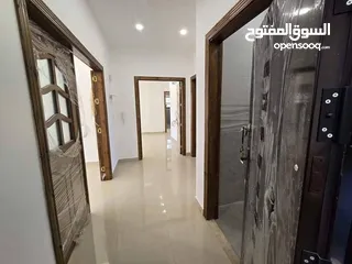  17 شقه ارضيه للأيجار في اجمل مناطق دابوق قرب بيت الزيارة الرهبات الورديه مساحه 240m وحديقة 300m