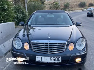  4 مرسيدس 2009 E200 بانوراما   استخدام شخصي  فل كامل وفحص كامل   وعداد قليل ((100 الف كم فقط
