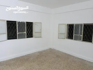  7 بيت . شقه  منزل  لايجار _الزرقاء _وادي الحجر _خلف مسجد اصحاب الرسول_________
