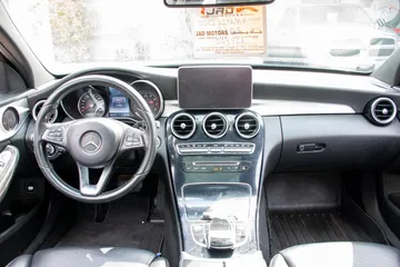  18 مرسيدس سي 300 بانوراما فل مواصفات C300 Luxury Panorama Full option