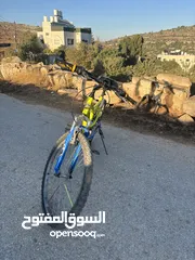  3 بسكليت غيارات نمرة 27 حالتو جديدة كرسي مريح