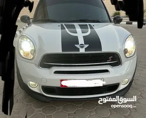  1 MINI Cooper Country Man S 2015