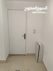  15 مكتب للايجار