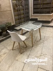  1 ميز قراءه مع كرسي واحد صناعه تركيه درجه اولى بحاله جيده جدا