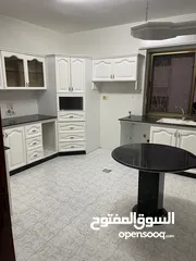  16 � للإيجار من المالك مباشرة – طابق أول في رام الله / الشرفة