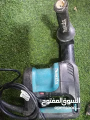  2 عدة يدوية أصلية شبه جديد  يتوفر خدمة توصيل