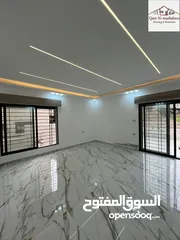  2 شقة فاخرة طابق ارضي مع تراس وكراج خاص 50م مع مدخل مستقل