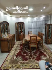  1 طاولة سفره بحال الوكاله