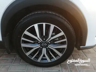  28 نيسان كيكس 2020/2022 بمواصفات متعددة / لون أبيض