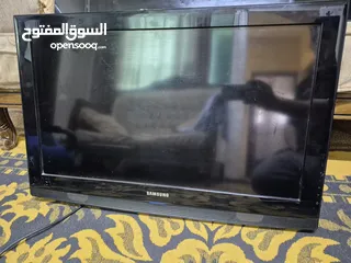  3 شاشه سامسنج 32 قديمه وتقيله سماعات سفليه  عمان القويسمه السعر 30