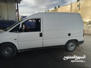  1 بيجو اكسبرد