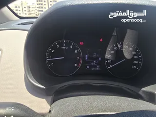  6 جيب كريتا مميز ونظيف للبيع 2017