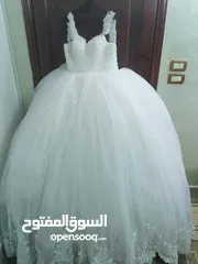  7 فساتين زفاف وخطبة... بدلات زفاف وخطبة وطرحات عروس وتوربان عروس
