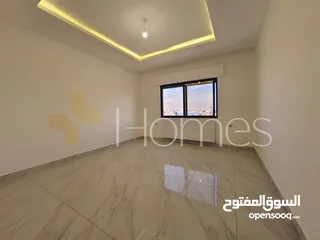  11 شقة طابق اول للبيع  في حي الصحابة بمساحة بناء 250م