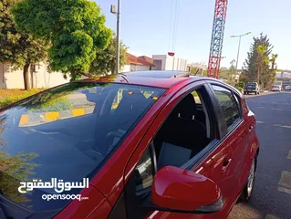  4 تويوتا بريوس سي 2013 بطاريه بحاله الوكاله فل كامل مع فتحه أعلى صنف
