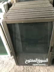  4 يتوفررر تشكيله شبابيك و ابواب الامنيوم مستعمل تسليم على المقاس