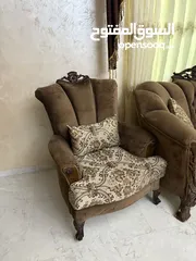  9 طقمين كنب زان نفس اللون مع 3 ثريات كريستال هدية