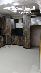  28 عمارة طابقية مميزة جداً للبيع عبارة 4 طوابق / القويسمة