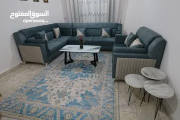  3 بدون عمولات - شقة مفروشة للإيجار الشهري في الثالثه مقابل السادسة عالشارع الرئيسي طابق ثاني عقش ممتاز
