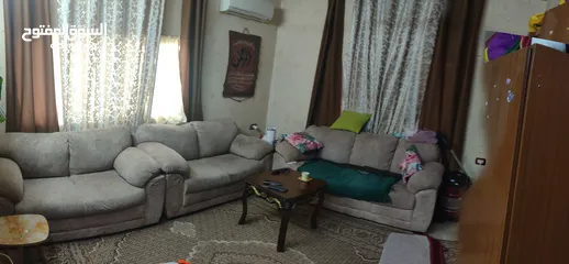 6 أثاث بيت كامل للبيع دفعة واحدة – نظيف وسعر مناسب  كنب + خزانة + برادي + سجادة للبيع معًا بحالة جيدة