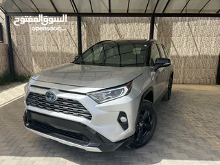  4 Toyota Rav4 XSE 2020