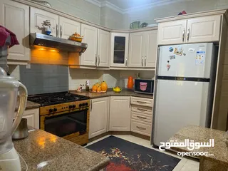  9 بسعر لقطه مع فرصه استثماريه  شقة ارضيه مع صالون ستاتي (ربوة عبدون )