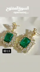  28 Ladies assorted accessories excellent quality and in affordable price . Amazing collections