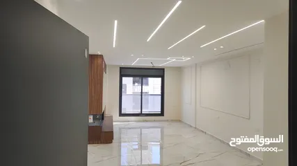  3 شقة جاهزة للسكن بالريحان مع مطبخ وديكورات وبناء حديث