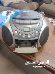  2 دي في دي وكاسات وراديو سانيو