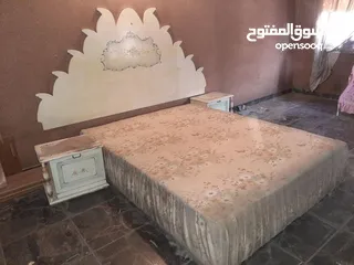  1 السلام عليكم  غرفه نوم بدون كنتور للبيع السعر 150 الف