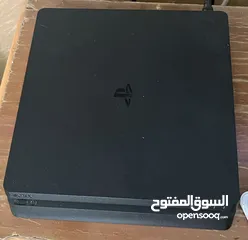  1 Ps4 للبيع..